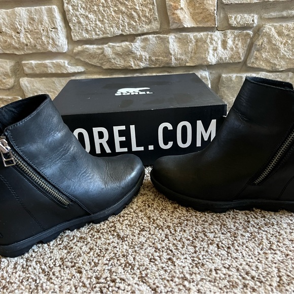 Sorel Joan of Artic Wedge II Zip Black Nubuck Leather Wedge Zip Ankle Boots 7 - Picture 4 of 8